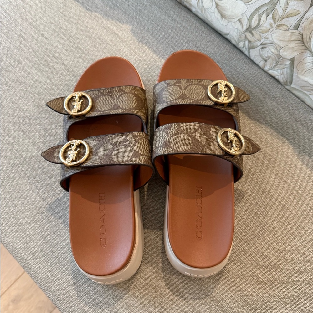 Coach Gable Sandal size 7